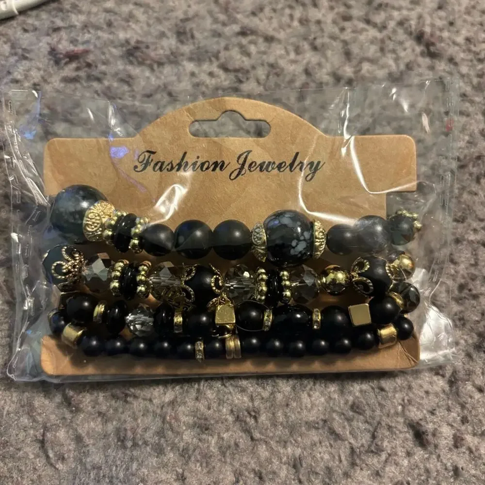 Chic Black‎ and Gold Charm Bracelet Set